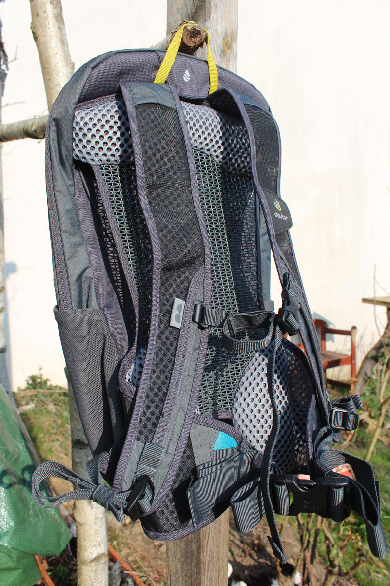 Test Deuter Race Air Halt Der Rucksack Was Er Verspricht Hibike Blog