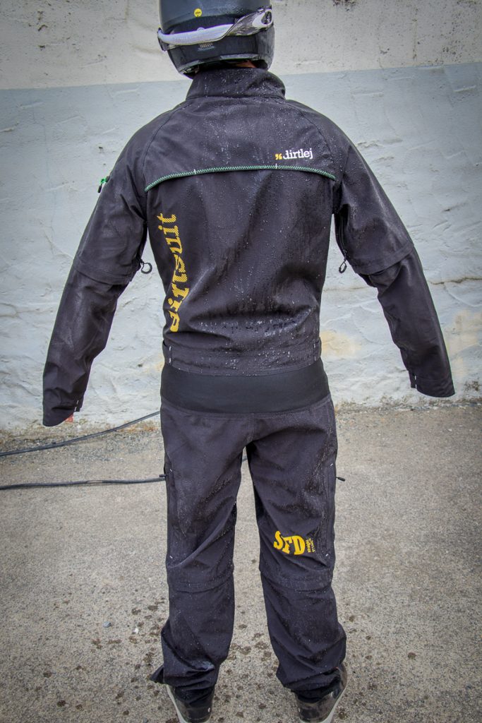 Im Test: Dirtlej Downhill DirtSuit SFD - Das Original ⋆ HIBIKE Blog